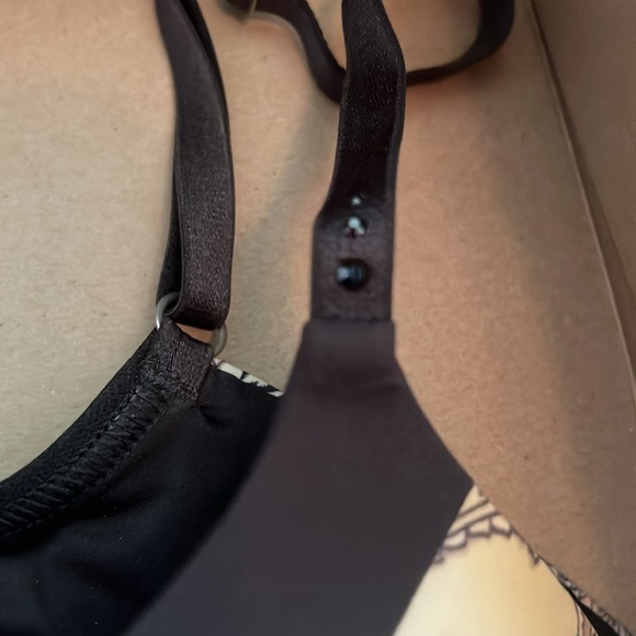 Victoria Secret 34b bio fit Demi uplift bra like new - Picture 3 of 6